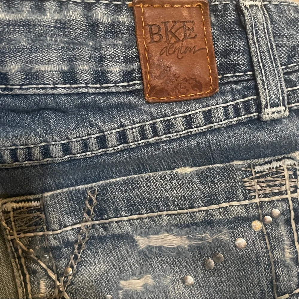 BKE Light Blue Stella Jean Shorts Low Rise Distressed Size 30 Waist - Picture 6 of 13